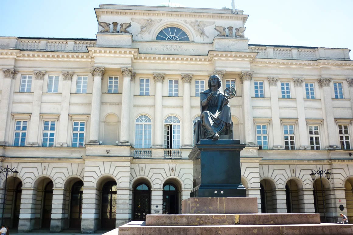 foto da Estátua Nicolau Copérnico em Varsóvia