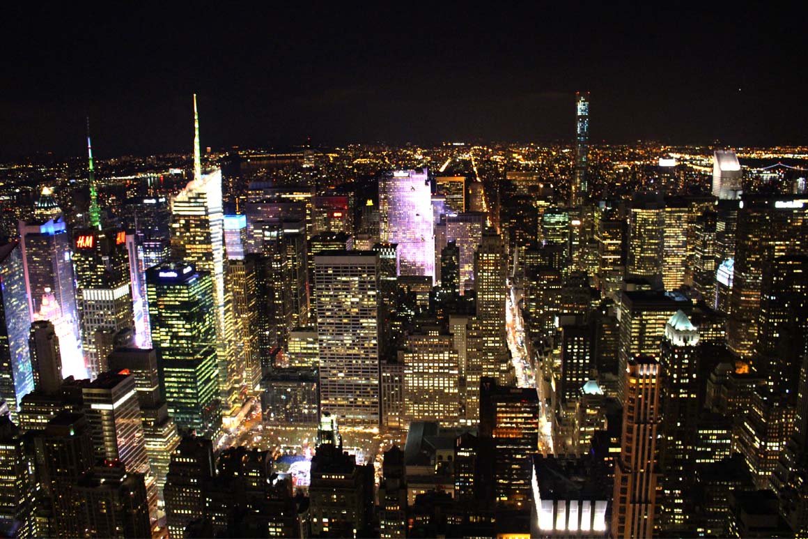 Vista noturna de Nova York, foto tirada do Empire State Building