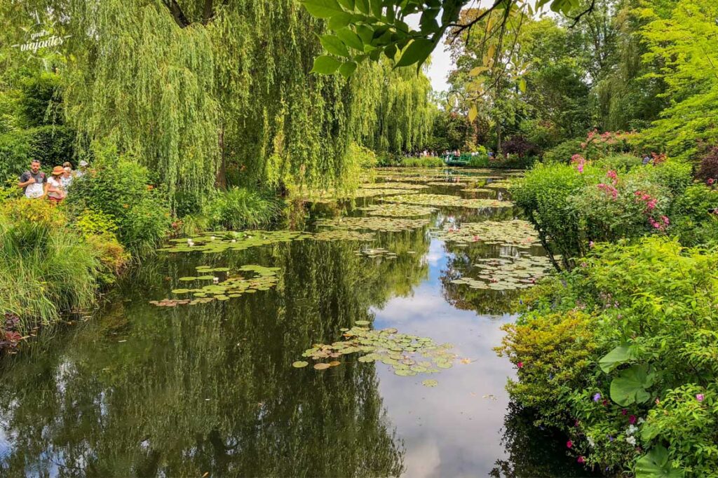 Lago dos Jardins de Monet em Giverny na França