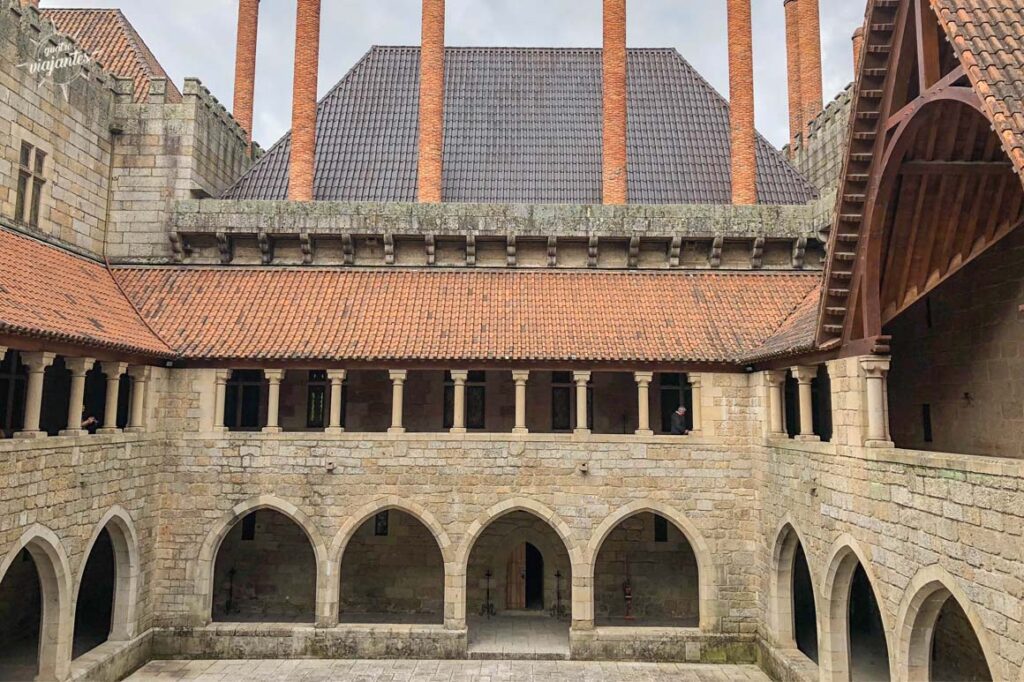 pátio do paço dos duques