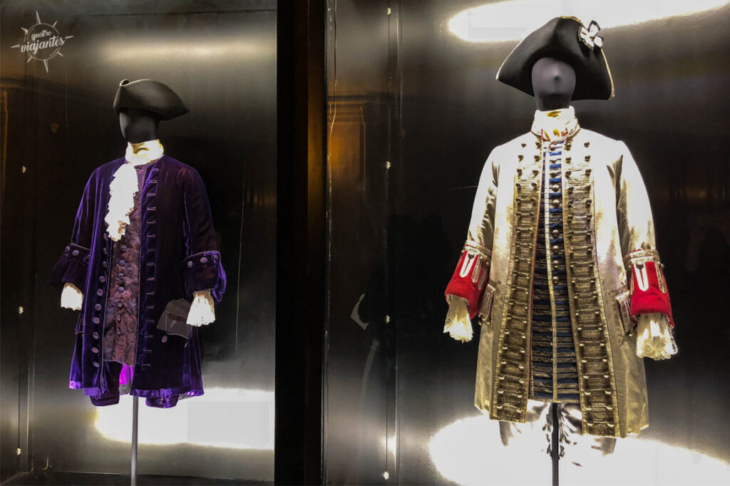 figurinos utilizados em espetáculos da ópera garnier