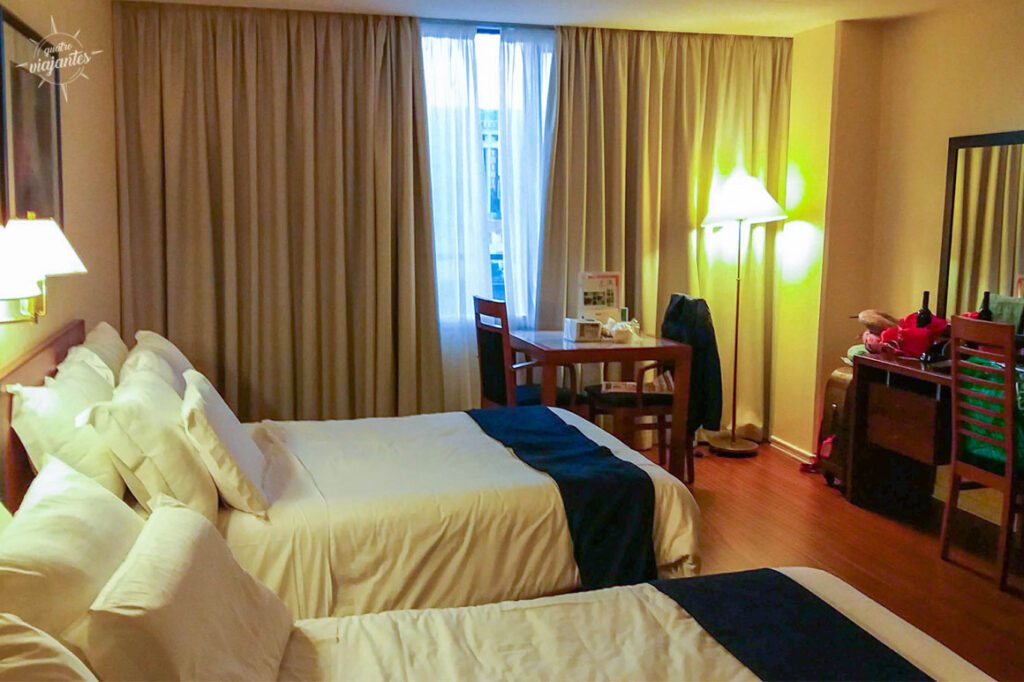 Quarto para 4 pessoas, com 2 camas de casa, no hotel holliday inn lisboa 