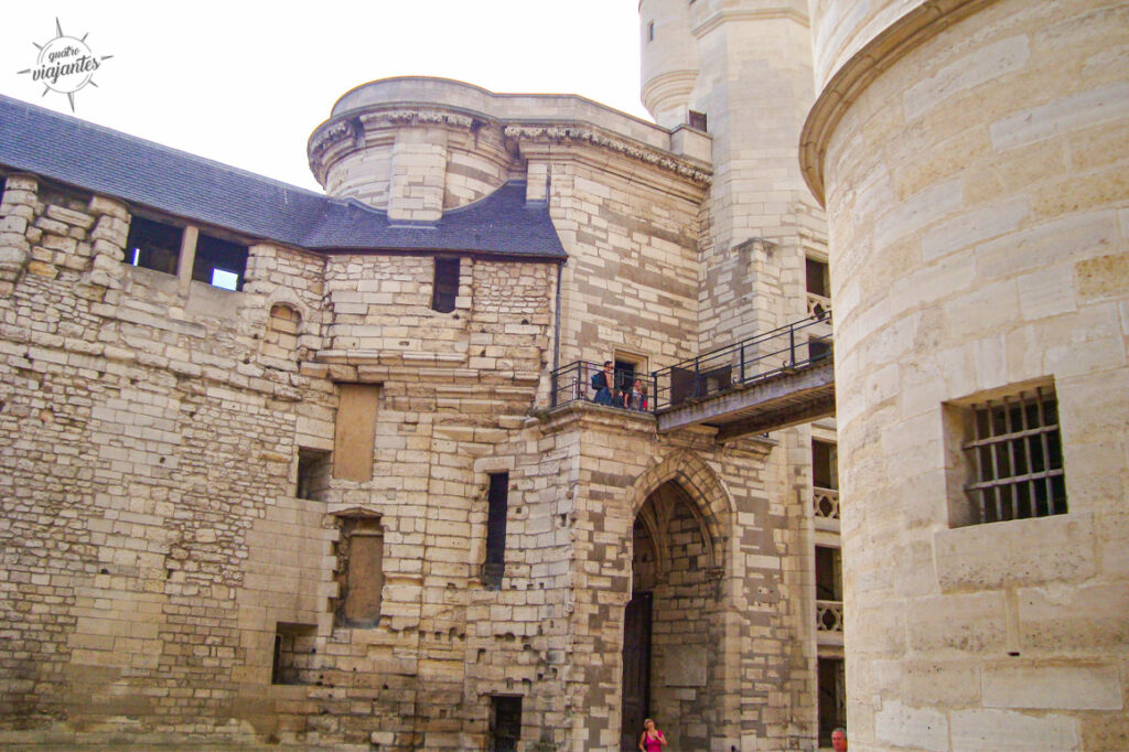 passeio no Chateau de Vincennes em  Paris