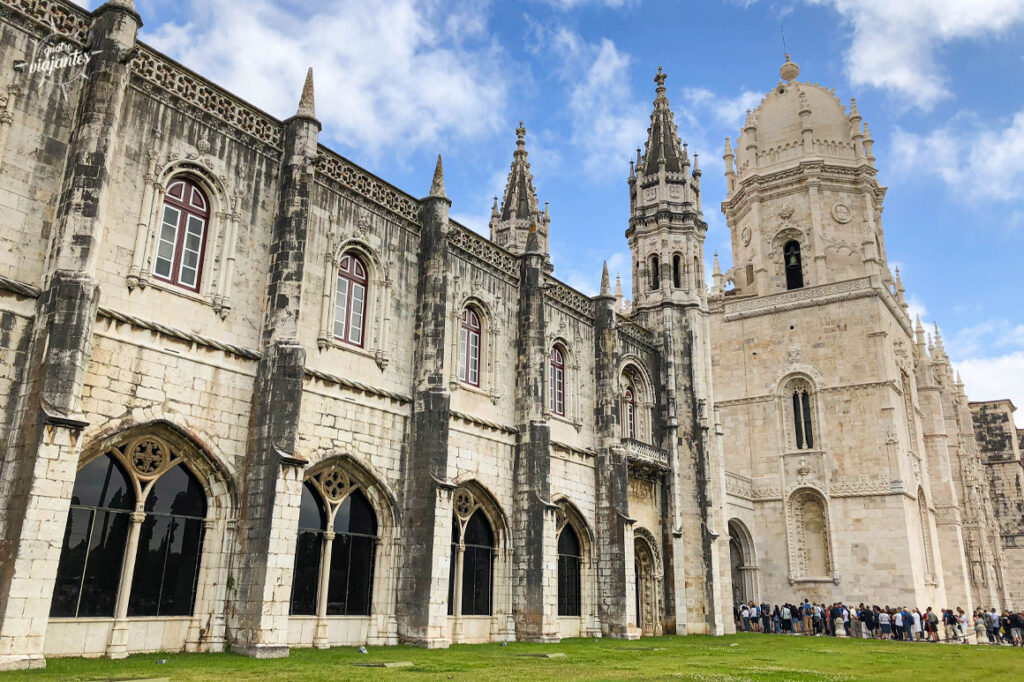 fachada do mosteiro dos Jeronimos em Belém ,Lisboa