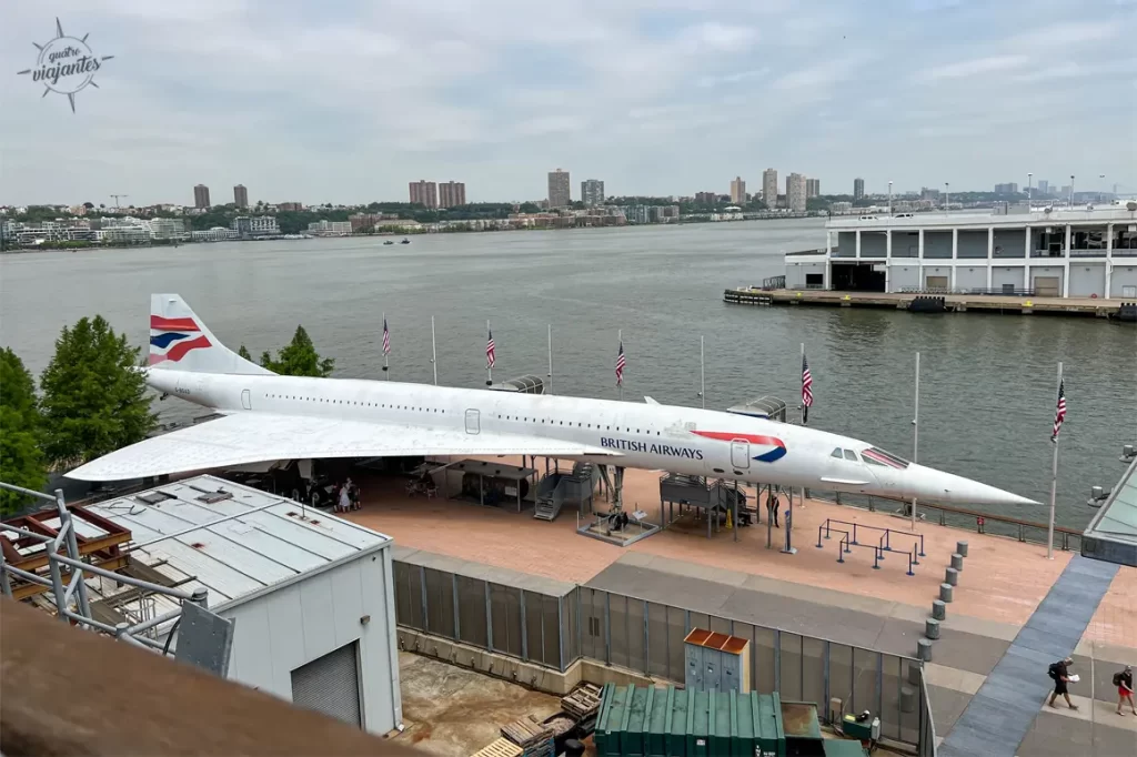 Concorde estacionado no Museu do Mar, Ar e Espaço de Nova York