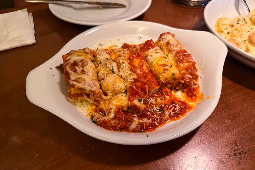 prato de lasanha à bolonhesa do restaurante Olive Garden