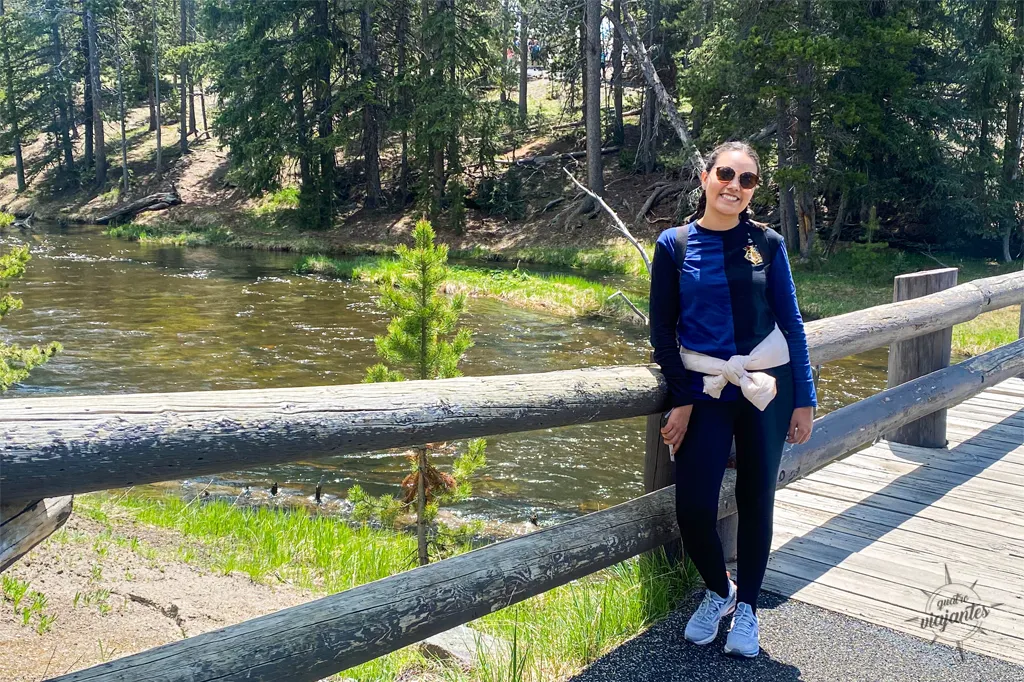 ponte sobre rio em Yellowstone