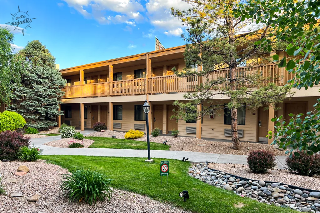 Aréa interna do Hotel Best Western em Grand Junction, Colorado US