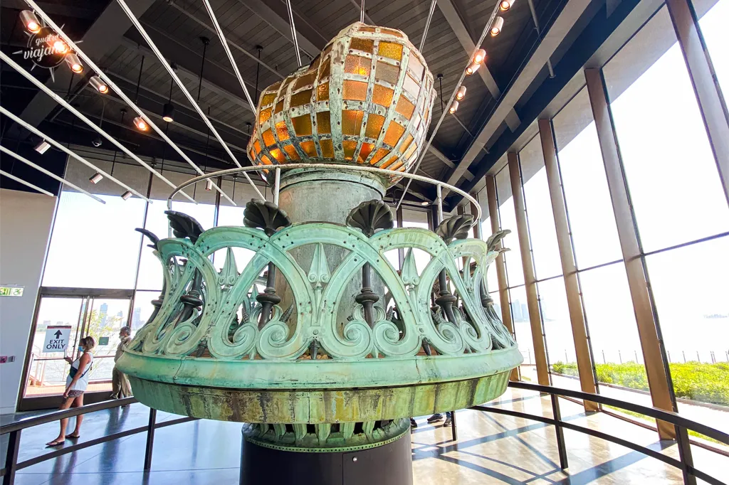 Tocha original da Estátua da Liberdade exposta no museu da estátua