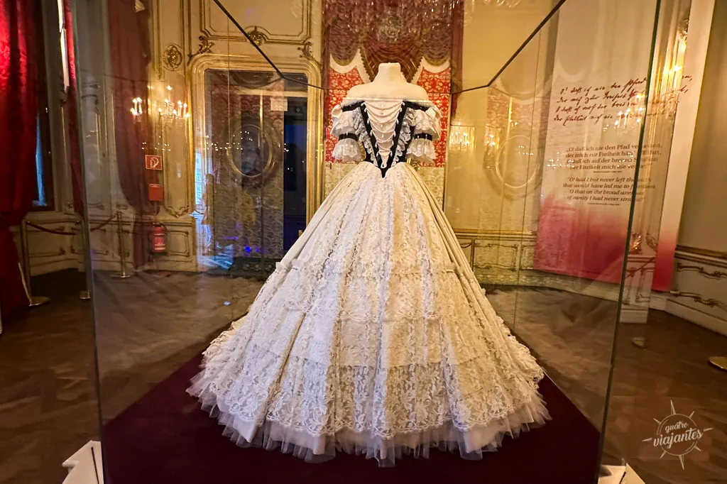 Réplica de vestido usado pela imperatriz Sissi - Museu do Palácio Hofburg em Viena